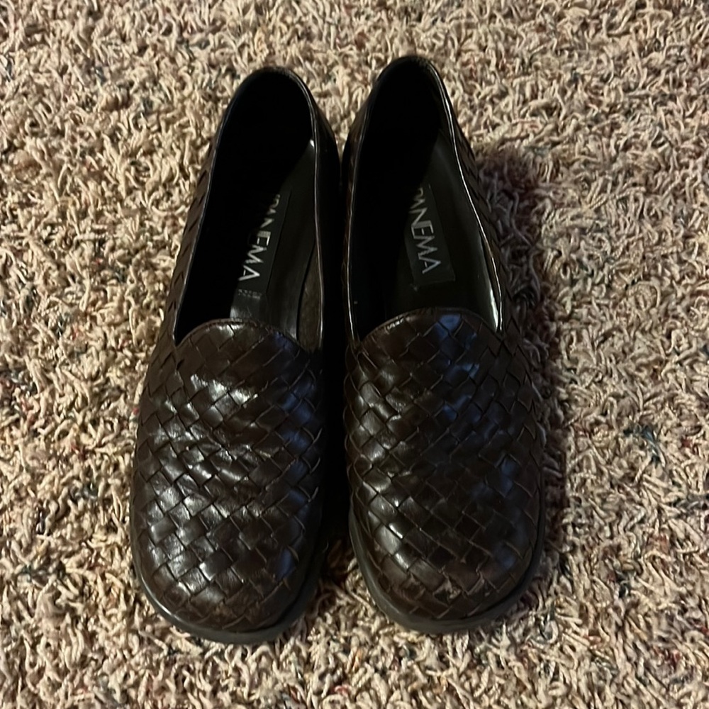 Size 7 leather woven dress shoes